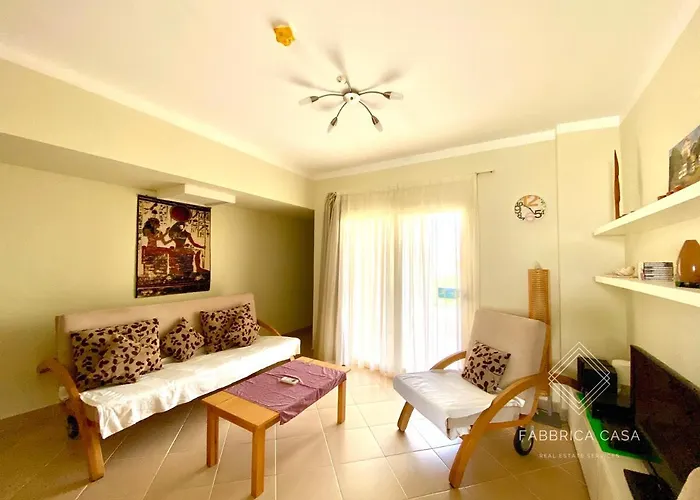 Cozy Family 3 Bedroom By The Sea Apartman