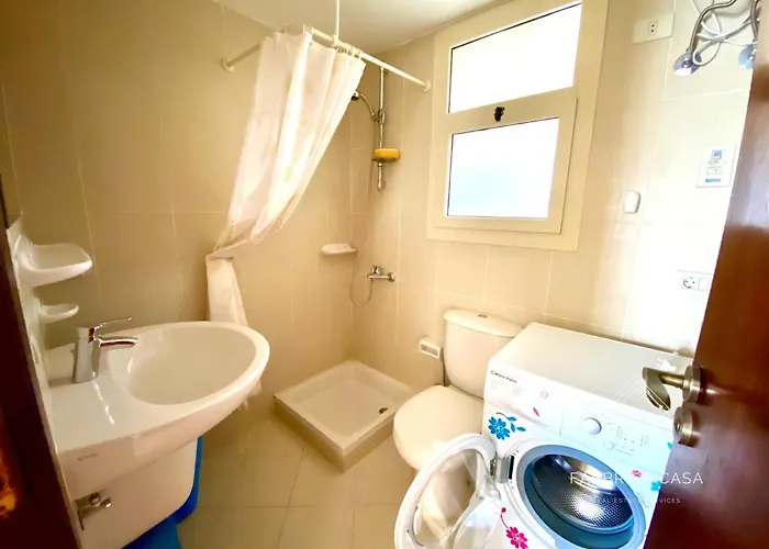Cozy Family 3 Bedroom By The Sea *